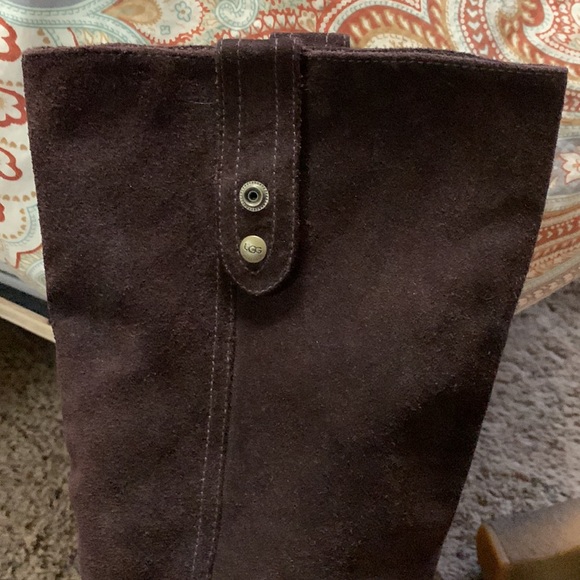 Ugg ladies boots. Size 8.5 - Picture 4 of 11
